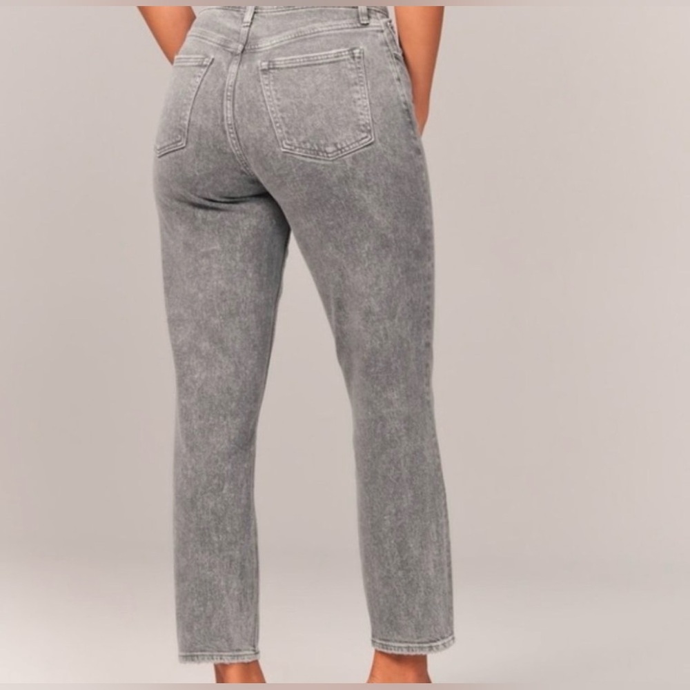 Abercrombie Women's High Rise Mom Jean Grey Size 29